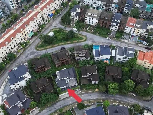 Chính chủ gửi bán căn biệt thự Đơn Lập view vườn hoa thoáng mát tại khu đô thị Nam An Khánh Hà Nội