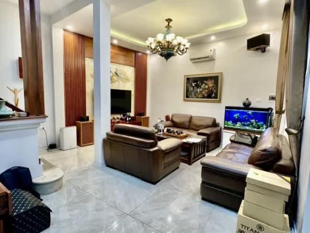 Chính chủ gửi bán độc quyền nhà phố Thái Thịnh 42m Mặt tiền 6.5m giá nhỉnh 8 tỷ