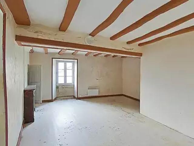 Chinon 37500 Achat / Vente maison 4 pièces t4 au dernier étage cave