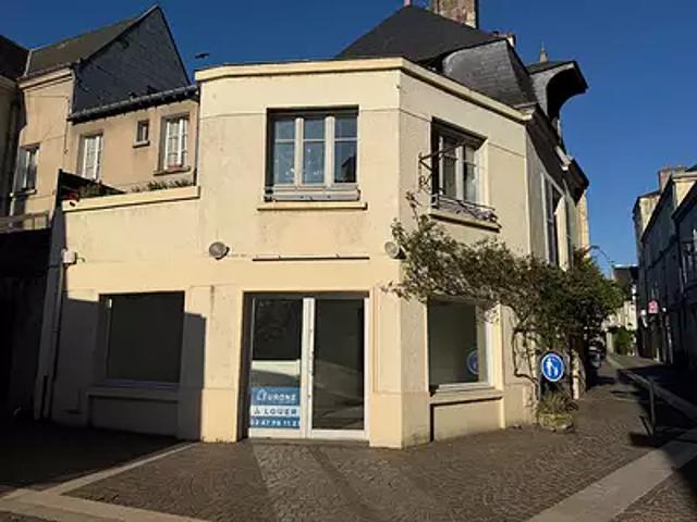 Chinon 37500 Location divers 1 pièce
