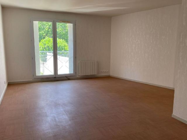 Chinon Faubourg St Jacques appartement T4