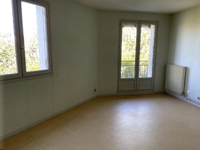 Chinon La Roche Faucon Appartement T4