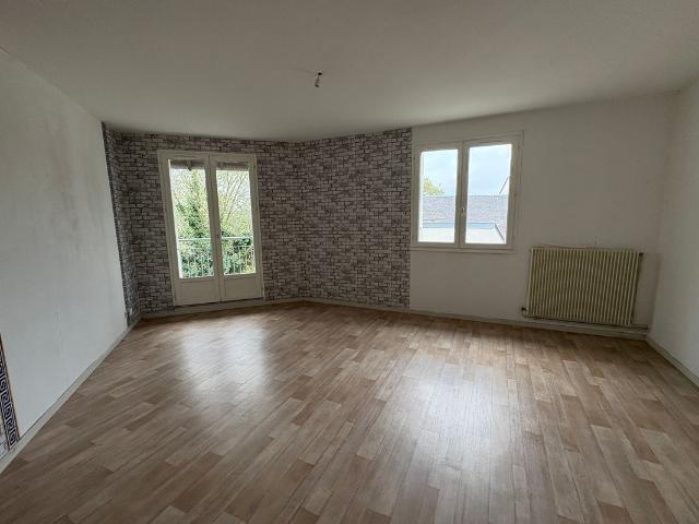 Chinon La Roche Faucon Appartement T4