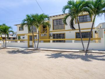 CHIPIPE: VENDO CONDOMINIO DE 4 DEPARTAMENTOS ESQUINERO