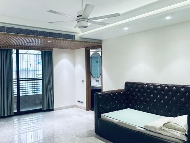 Chirag Enclave, Greater Kailash 6 Bedroom 1000 Sq. Yd. Villa in Chirag Enclave Delhi Listing ID: #10360