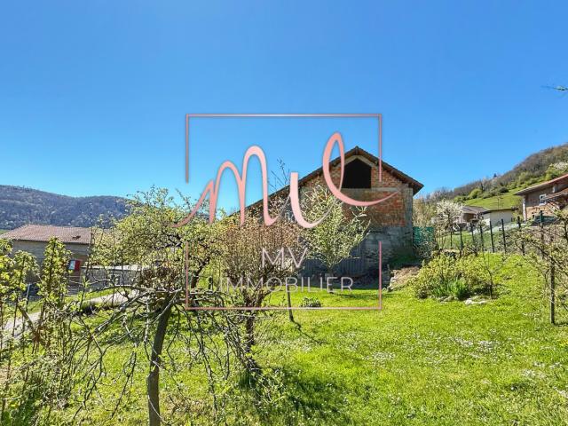 CHIRENS, Grange à rénover