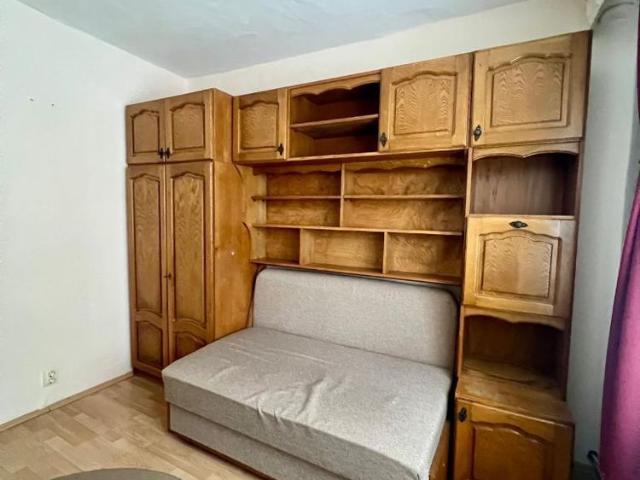Chirie 2 camere Casa Armatei mobilat utilat 270eur/luna neg