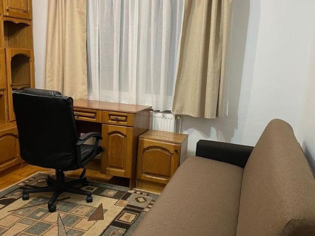 Chirie 2 camere Sangeorgiu de Mures etaj 2