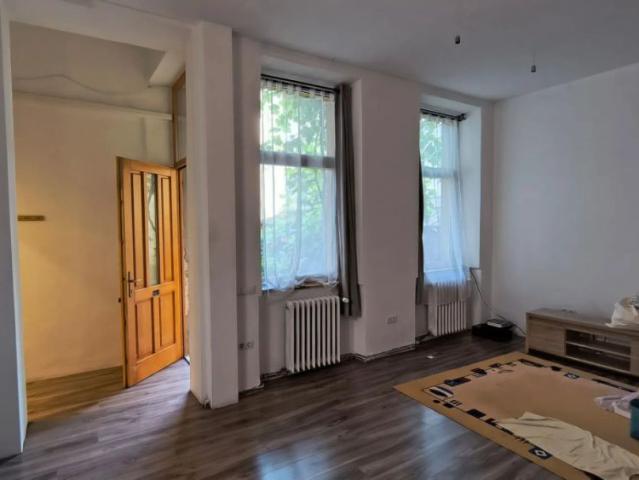 Chirie, 2 camere, Vasile Alecsandri. 450 €/lună. Comision 0