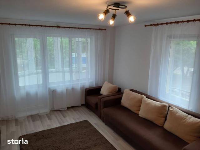 Chirie 84 mp 3 camere, 2 bai, 2 balcoane etaj 1 langa Poli 2