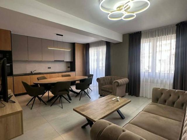 Chirie,Ap.3 camere,Centru