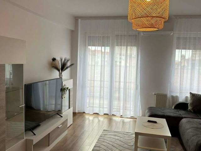 Chirie,Ap.2 camere,Centru