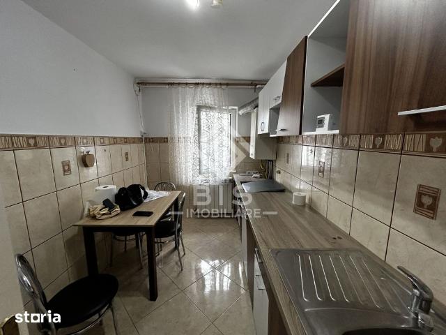 Chirie apartament 4 camere – Strada Pârcălabului