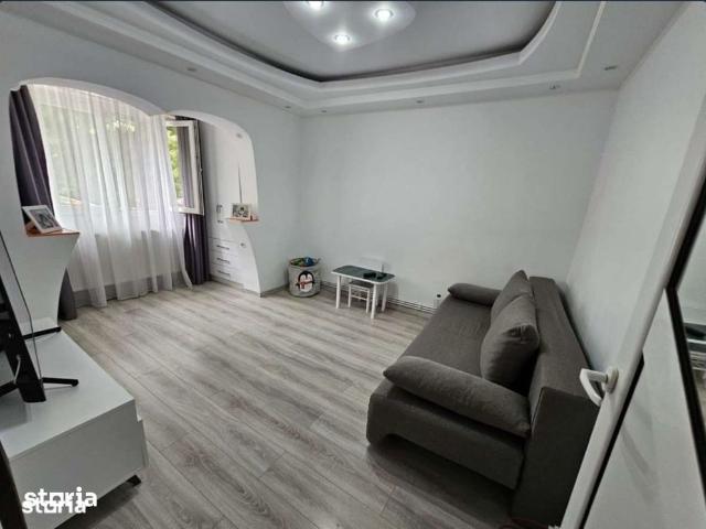 Chirie Apartament 2 camere Mioveni, parter, mobilat utilat, 56 mp