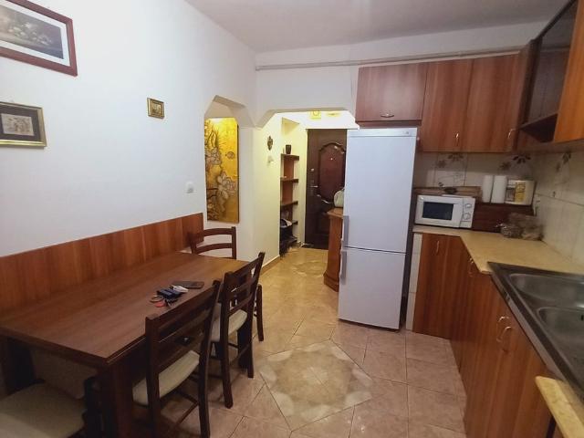 Chirie apartament, ultracentral, bl. Perla
