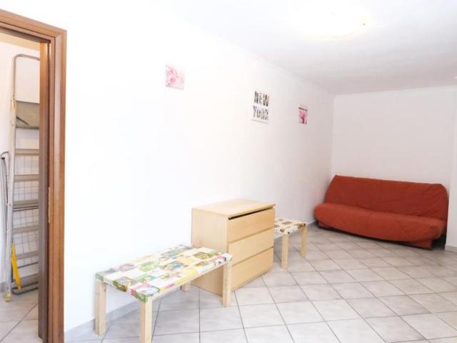 Chirie apartament cu 2 camere Sala Palatului vedere spate fara risc seismic