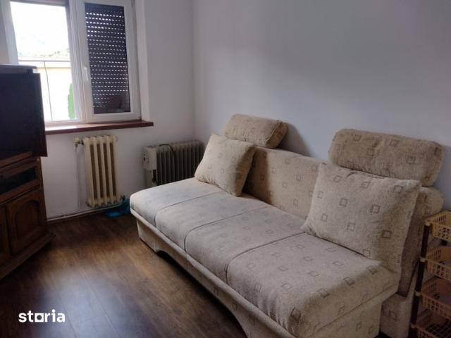 Chirie apartament cu 3 camere