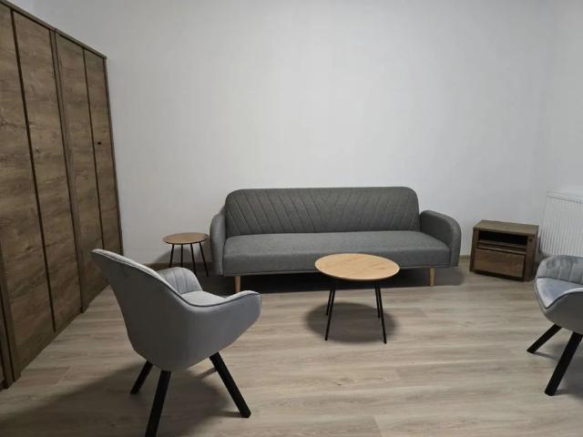 Chirie apartament cu 3 camere mobilat situat in Ghimbav