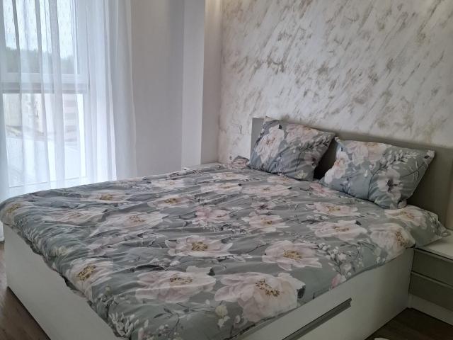 Chirie apartament nou cu 2 camere cu parcare privată