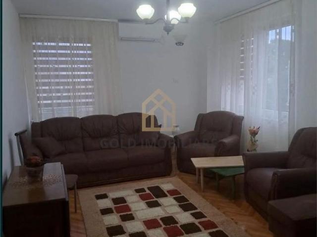 Chirie apatament 4 camere zona Prefectura