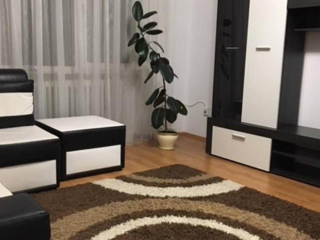 Chirie Brasov apartament 2 camere Centrul Civic, mobilat modern