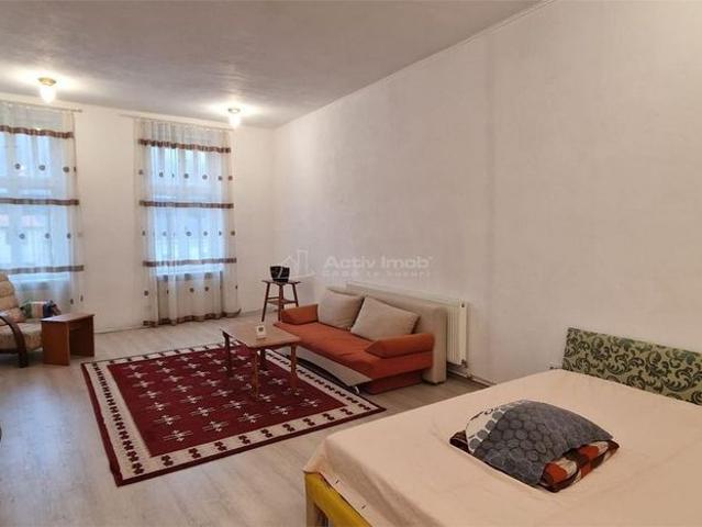 Chirie Resita Apartament 90 mp. etj.1 la casa