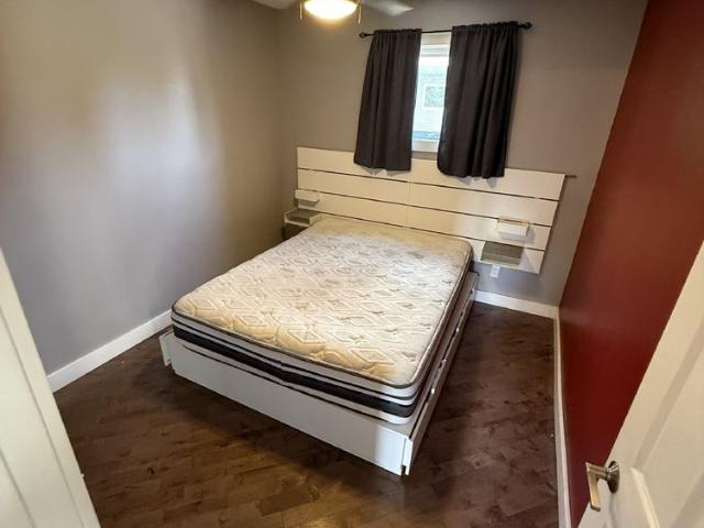 BROCK 5205 51 Avenue 5205