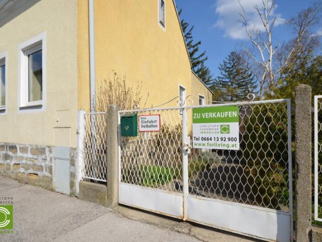 CHRISTOPH CHROMECEK IMMOBILIEN PERCHTOLDSDORF Ruhig gelegener und ausbaufähiger Altbau auf Eigengrund!