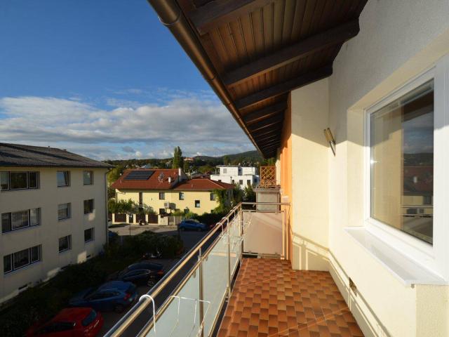 CHRISTOPH CHROMECEK IMMOBILIEN PERCHTOLDSDORF Zentrumsnahe 3 Zimmerwohnung mit Balkon!