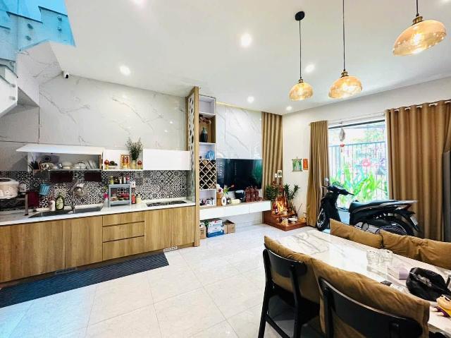 Chuyển nhượng nhà 2 tầng k167 nguyễn xí thông tô hiệu
