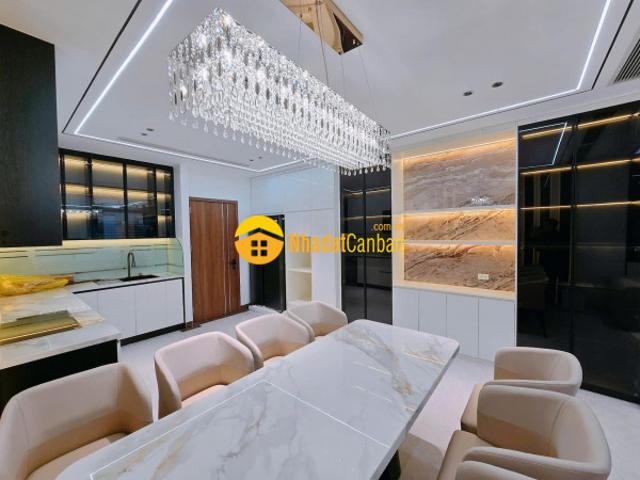Chuyển nhượng siêu phẩm nhà đẹp nội thất xịn kinh doanh tốt ngọc thụy dt 90m2. Giá 26.8 tỷ