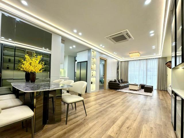 Chung cư ngoại giao đoàn 130m 3pn full đẹp giá đầu tư