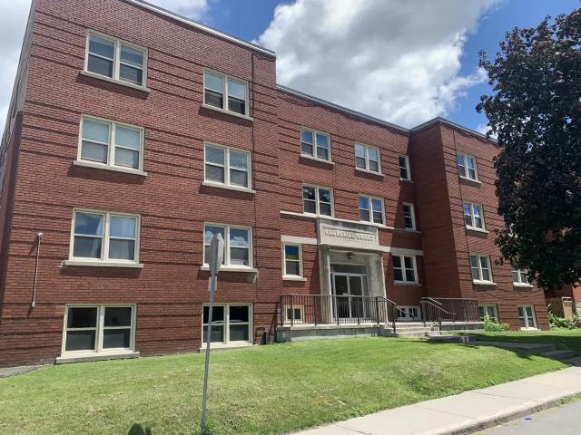 Churchill Court Apartments