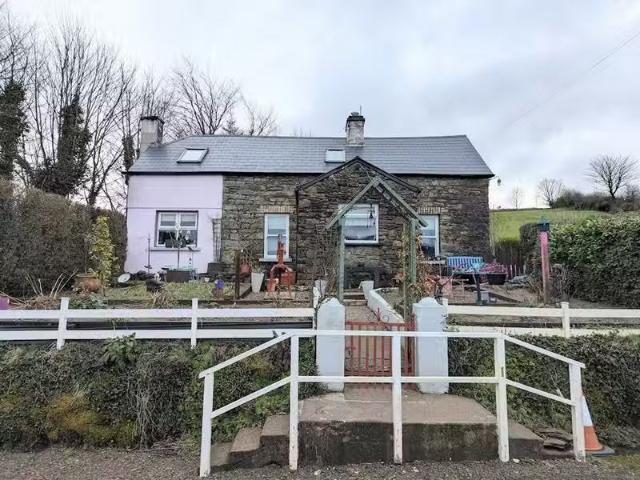 Churchquarter, Kilcommon, Thurles, Co. Tipperary, E41H972 is f.