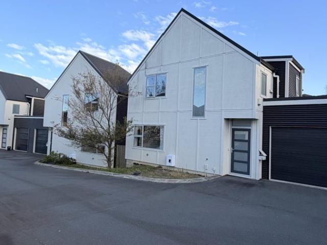 churton park, 3 bedrooms