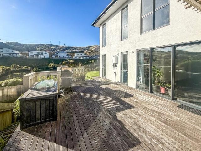 churton park, 3 bedrooms