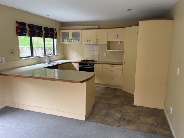 churton park, 3 bedrooms
