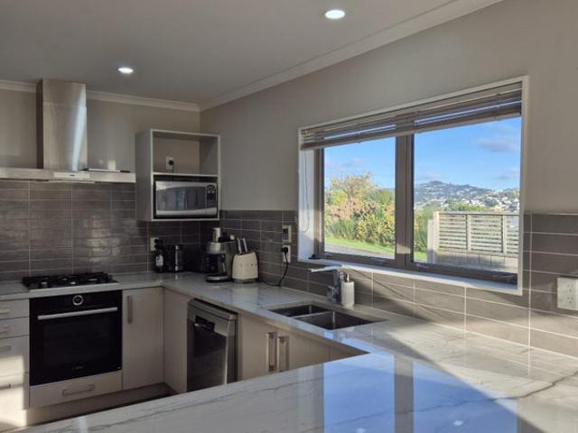 churton park, 4 bedrooms