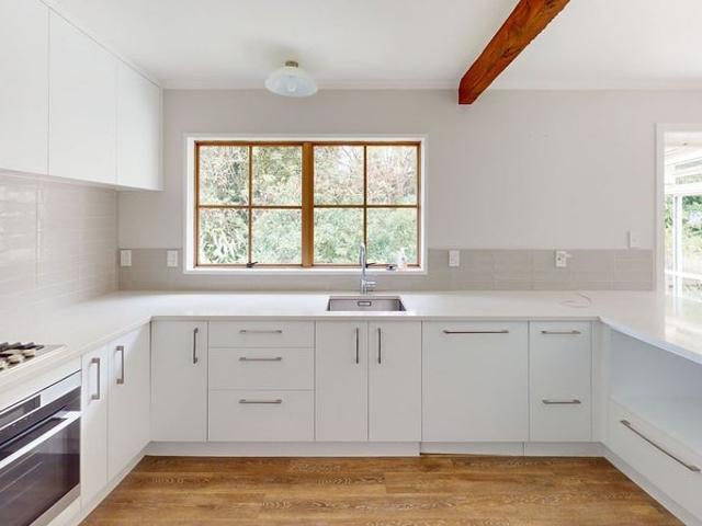 churton park, 4 bedrooms