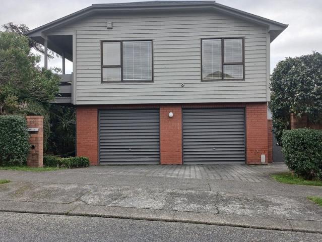 churton park, 4 bedrooms