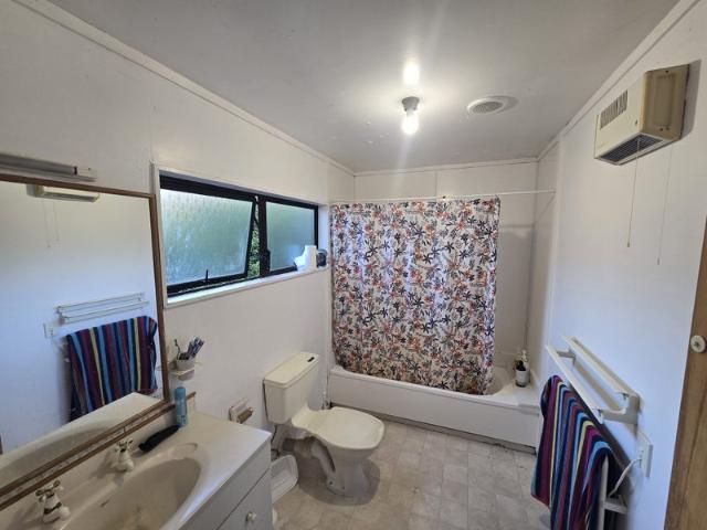churton park, 4 bedrooms