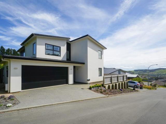 churton park, 5 bedrooms