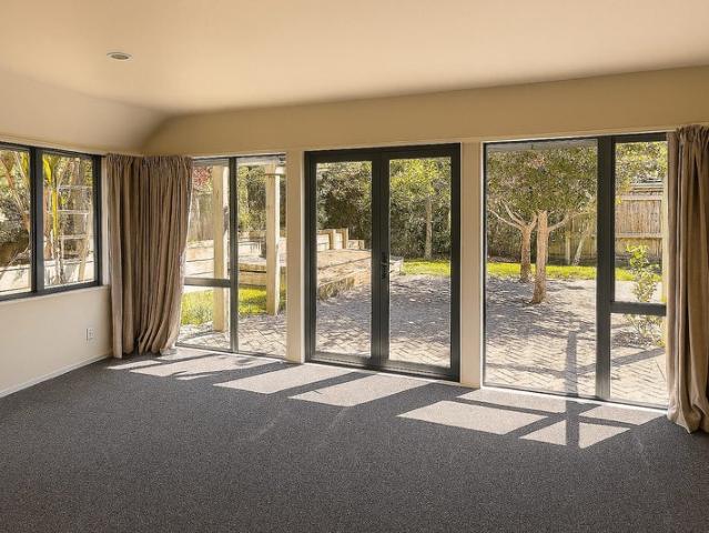 churton park, 5 bedrooms