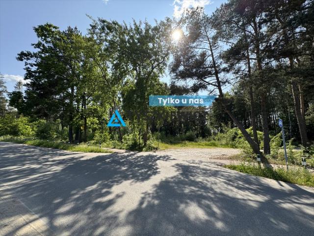 Działka budowlana przy lesie w Chwaszczynie, 1011 m²