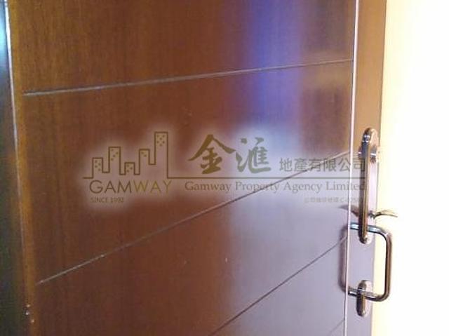慈祥大廈^占占租專組
