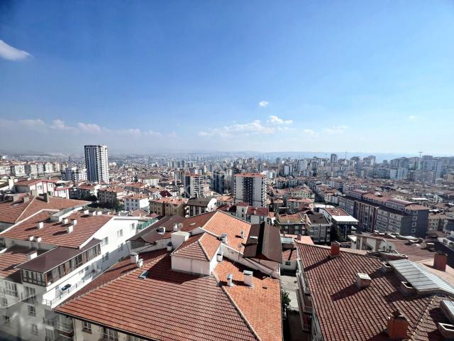 Cihandan Özlem Caddesi Yakını Manzaralı Ultra Lüks Yapıda 5+1