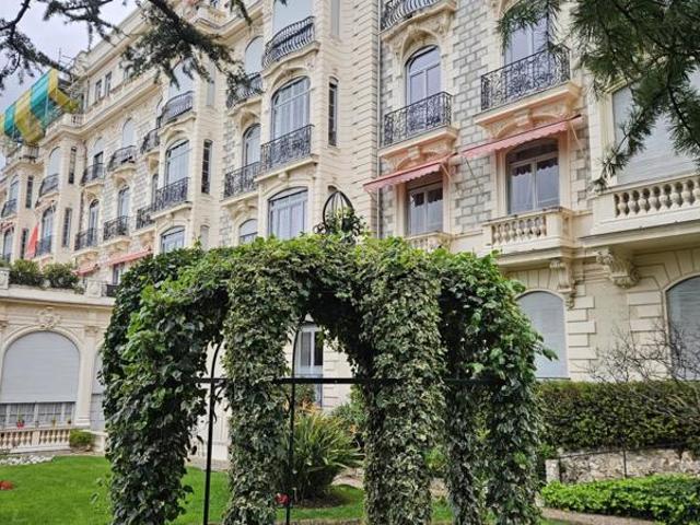 CIMIEZ WINTER PALACE CALME PARKING COLLECTIF