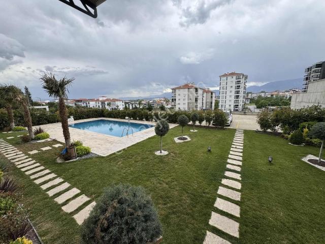 Cinkaya Bulvarında Manzaralı 3+1 / 190 M2 Havuzlu Lüks Daire!