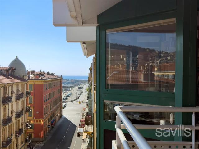 Cinq pièces en dernier étage 182m² Nice
