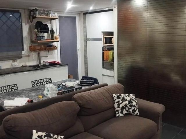 Ciampino quadrilocale con balcone e p.auto